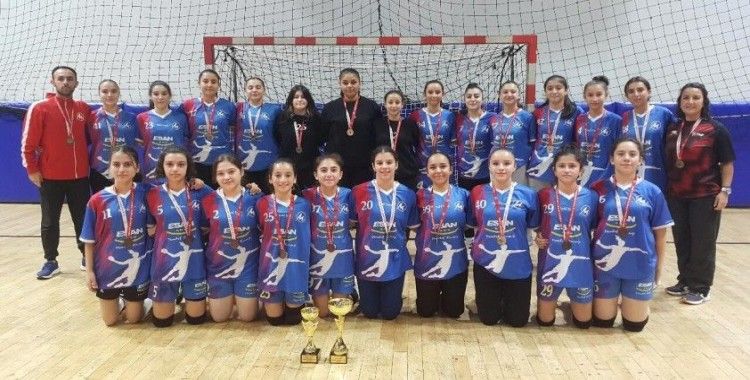 Kızlardan büyük başarı
