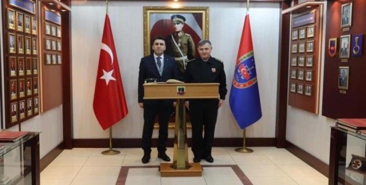 Vali Aygöl’den İl Jandarma Komutanlığına ziyaret
