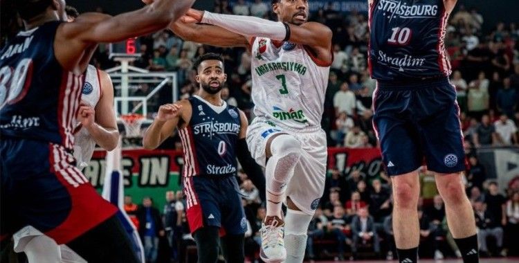 P. Karşıyaka’nın evinde bileği bükülmüyor
