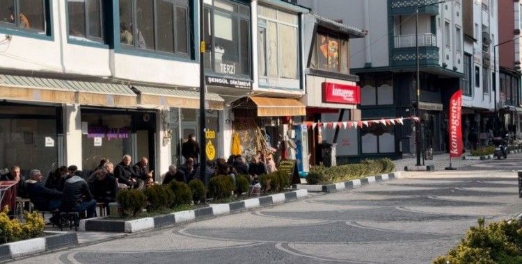 Aralık ayında güneşli havanın tadını çıkardılar
