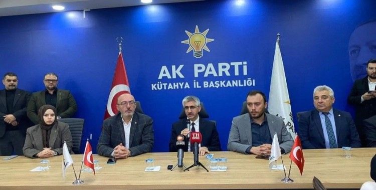 Bakan Yardımcısı Nazif Yılmaz, AK Parti Kütahya İl Başkanlığını ziyaret etti
