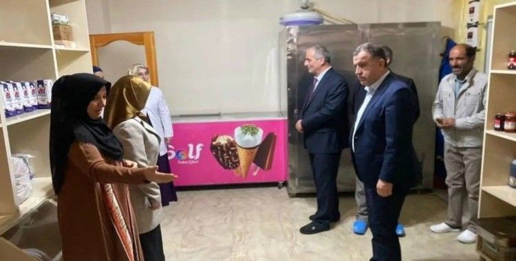 Vali Eldivan kız Kur’an kursu öğrencileriyle bir araya geldi
