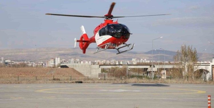 Solunum sıkıntısı çeken bebek ambulans helikopterle Kayseri’ye nakledildi
