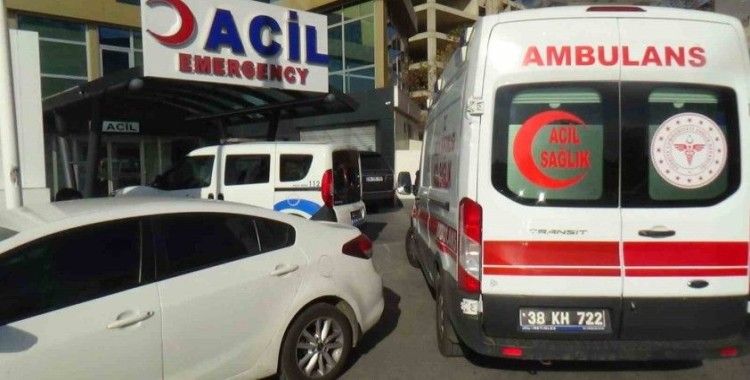 Doktorla tartıştı, ortalığı ayağa kaldırdı
