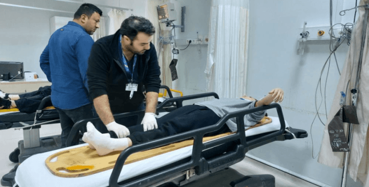 Samsun'da otomobilin çarptığı anne ve kızı hastanelik oldu