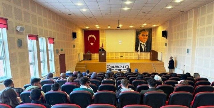 Altıntaş MYO’da “Peygamberimiz, İman ve İstikamet” konulu söyleşi

