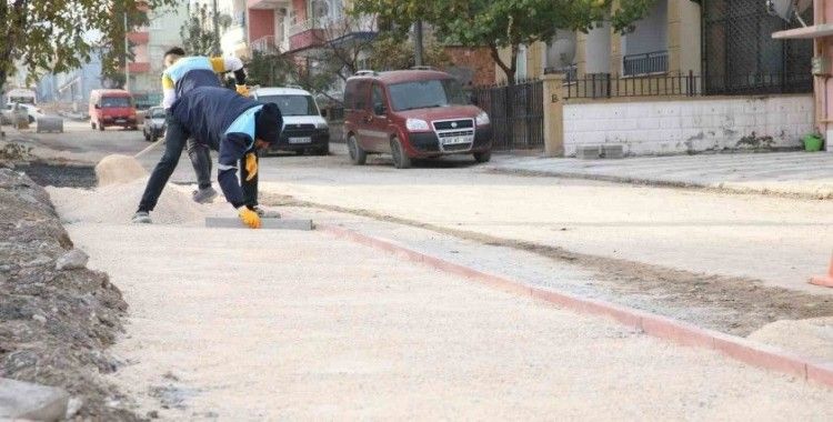 Battalgazi’de depremin izleri siliniyor
