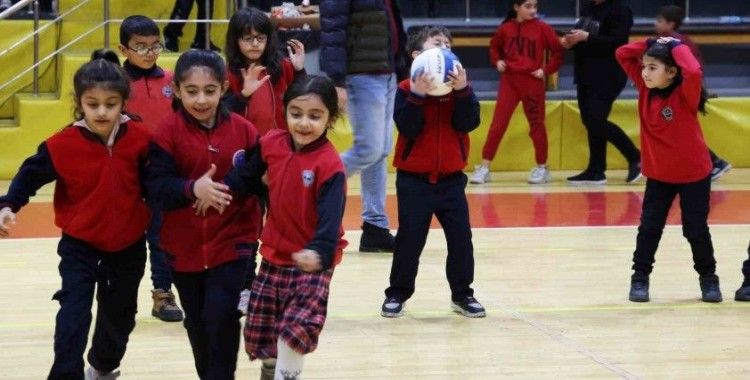 Elazığ’da geleneksel ‘yakan top’ turnuvası
