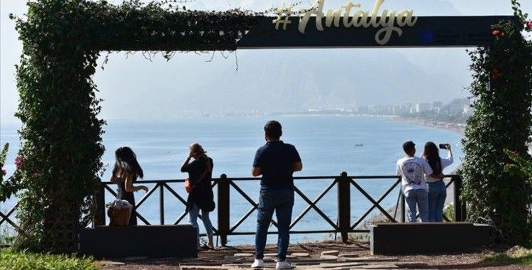 Antalya'ya gelen turist sayısında tüm zamanların rekoru kırıldı