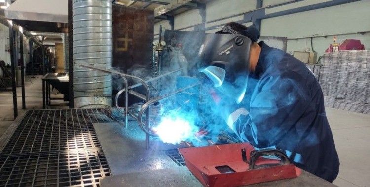 Mahkumlar, Meslek Eğitim Merkezi kurslarında sertifikalı meslek sahibi olarak tahliye oluyorlar
