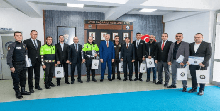 Başarılı personeller ödüllendirildi