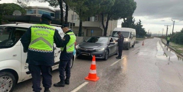 Balıkesir’de jandarma aranan 7 şahsı yakaladı