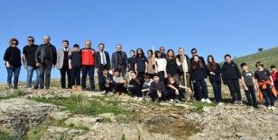 Aydın’da yürütülen proje kapsamında fıstık çamı ve akasya ağacı dikimi yapıldı
