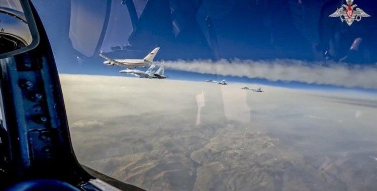 Putin'e BAE’ye seyahat ederken silahlı 4 Rus Su-35 savaş uçağı eşlik etti