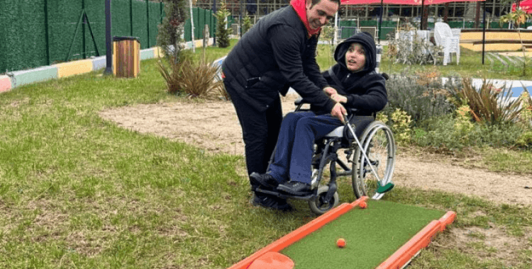 Özel bireyler hem eğlendi hem de sosyalleşti