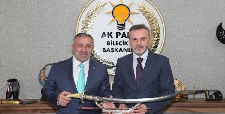 AK Parti Genel Başkan Yardımcısı Erkan Kandemir, Bilecik’te teşkilatın nabzını yokladı
