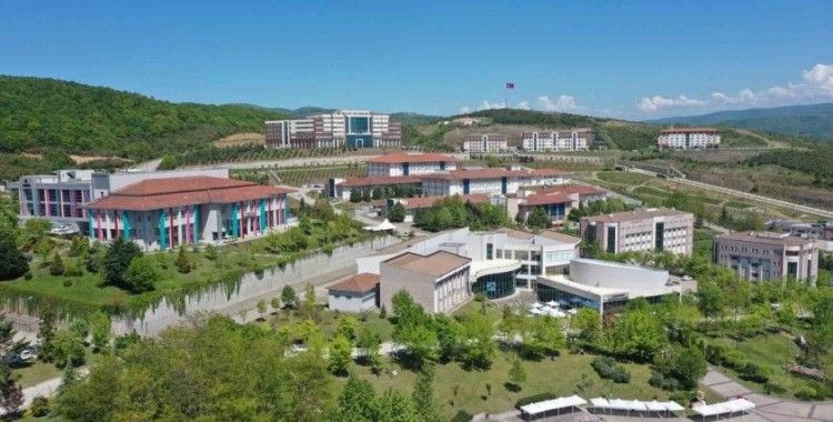 Düzce Üniversitesi yükselişini sürdürüyor
