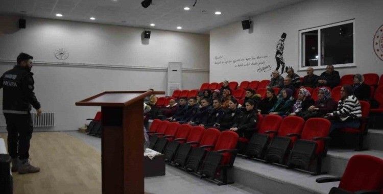 Evren’de “En İyi Polis, Anne” semineri
