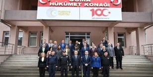 Vali Ünlü Soma’da temaslarda bulundu
