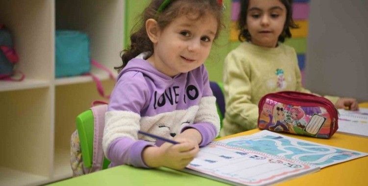 Hem yetişkinlerin hem miniklerin gözde mekanı: "Şekerpınar Bilgi Evi"
