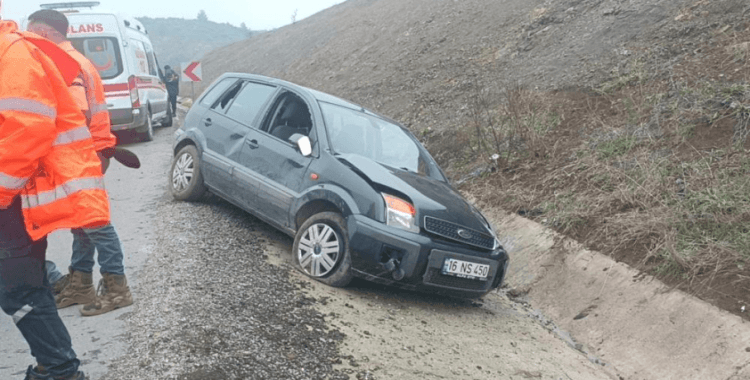 Kontrolden çıkan otomobil takla attı: 2 yaralı