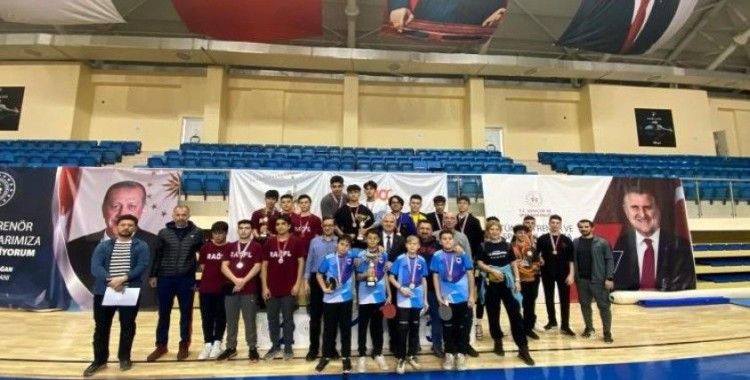 Kupanın sahibi oldular
