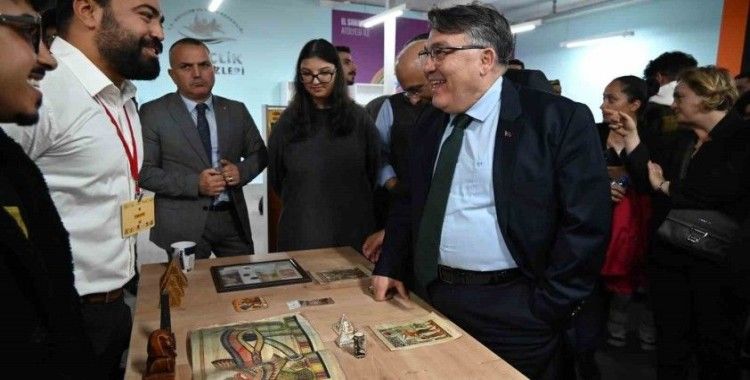 Rektör Özölçer, kültür buluşmalarında Mısırlı öğrencilerle buluştu
