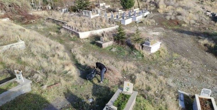 Mezarlıklarda temizlik çalışması başlatıldı
