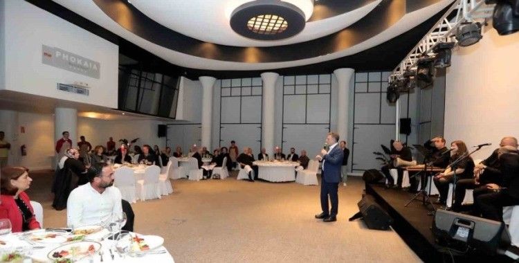 Bayraklı’nın muhtarları Başkan Sandal ile buluştu
