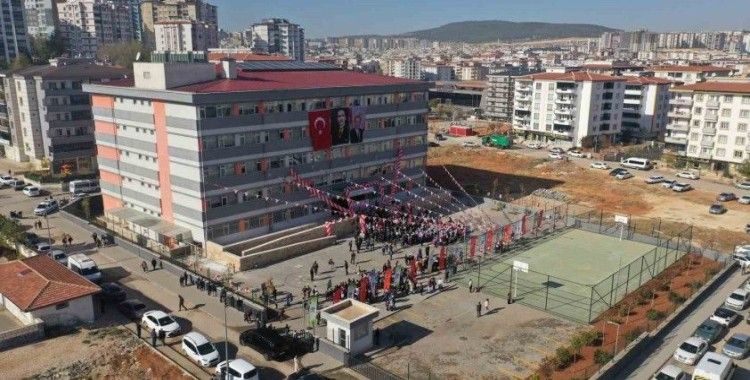 Fadıloğlu’na “Teşekkür Plaketi”
