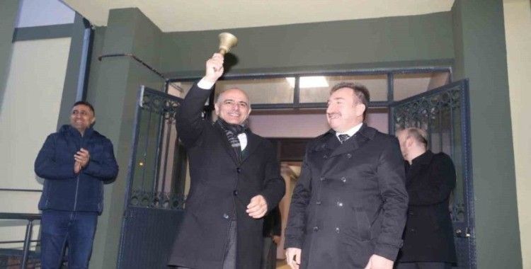 Atatürk Lisesi’nde ilk zili Başkan Söğüt çaldı
