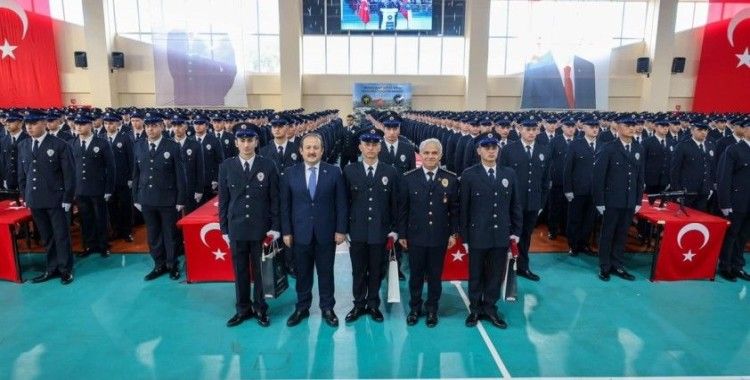 Mersin’de 446 polis adayı mezun oldu
