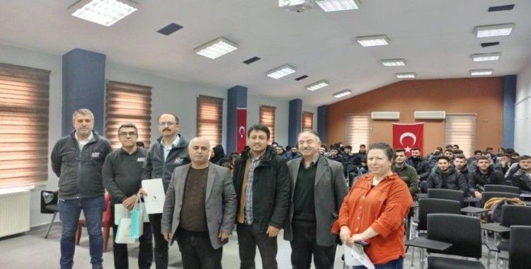 Kauçuk sanayisindeki insan kaynakları ihtiyacı konuşuldu
