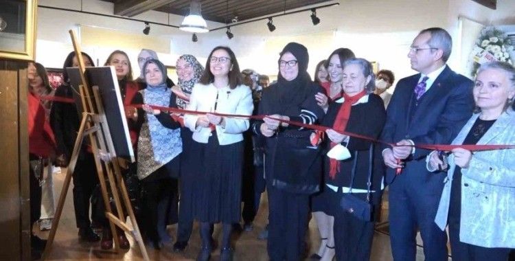 Yalova’da 100. Yıl 100 Eser Karma Sergisi açıldı
