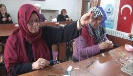 Kütahya’da kadınlar telkari sanatı öğreniyor

