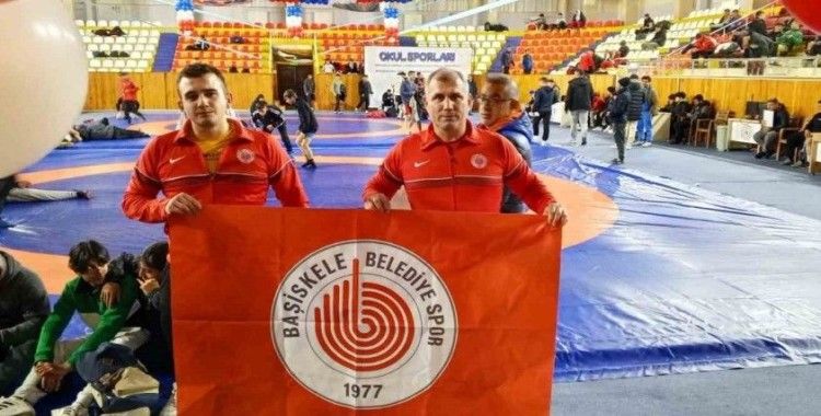 Berat Mut, Okullar Arası Serbest Güreş Türkiye Şampiyonası’nda 5. oldu
