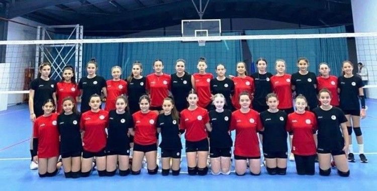 Körfez Gençlerbirliği voleybolda altyapı atağına geçti
