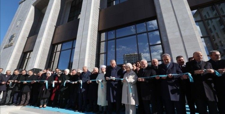 Cumhurbaşkanı Erdoğan, AK Parti Kongre Merkezi'nin açılışını yaptı