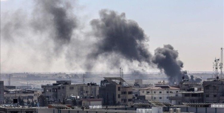 İsrail ordusu, Gazze kentinin batısındaki bir yerleşim alanını havaya uçurdu