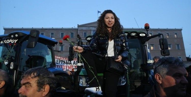 Yunanistan'da çiftçiler traktörleriyle başkent Atina'da eylem yaptı
