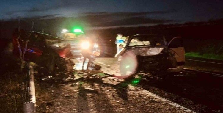 Şanlıurfa’da iki otomobil çarpıştı: 1 ölü, 2 yaralı
