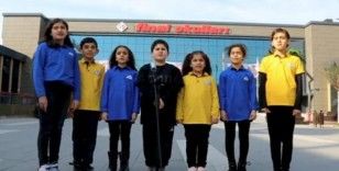 Final Okulları öğrencileri tarihi mekanlarda Çanakkale Türküsünü seslendirdi
