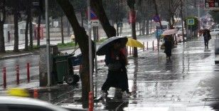 Diyarbakır'da sağanak yağış etkili oldu