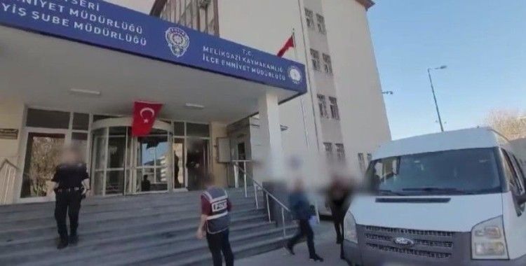 Kayseri'de aranması bulunan 20 şahıs yakalandı