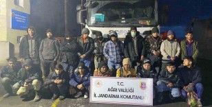 Ağrı’da 19 kaçak göçmen yakalandı
