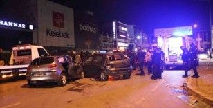 İzmir’deki feci kazada ortalık savaş alanına döndü: 2 ölü, 7 yaralı
