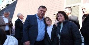 Özkan Alp Hamamyolu Caddesi’nde vatandaşlarla buluştu
