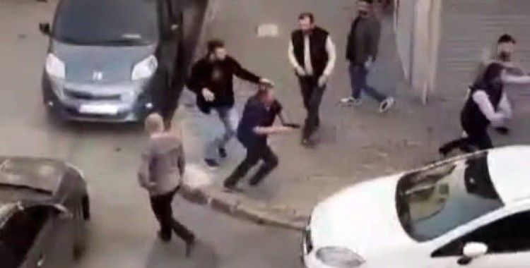 İstanbul'un göbeğinde film sahnelerini aratmayan çatışma anı kamerada: 1 ağır yaralı