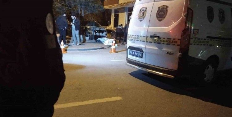 Sancaktepe’de husumetlisi olduğu şahsın aracını kurşunladı: 1 ölü