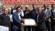 Çal Belediye Başkanı Ahmet Hakan mazbatasını alarak görevine başladı
